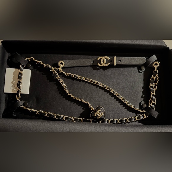 Chanel Heart Waist Belt - Picture 4 of 5